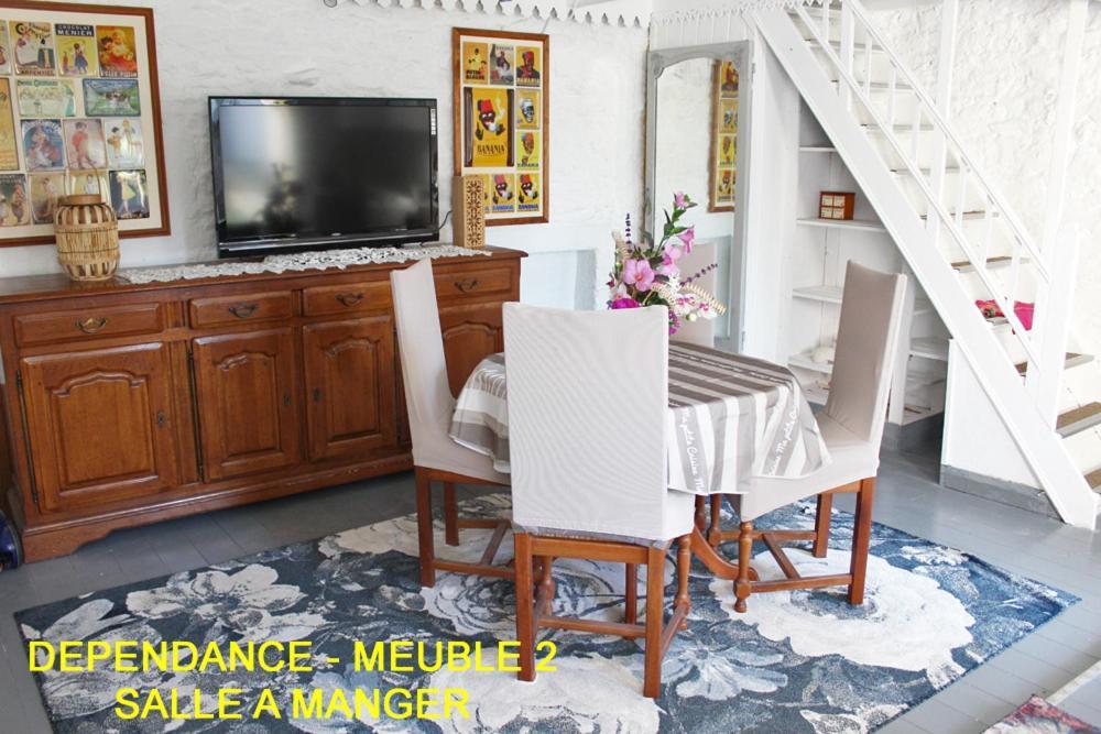 Chez Martine Et Bernard Bed & Breakfast Saint-Vincent-Sterlanges Luaran gambar