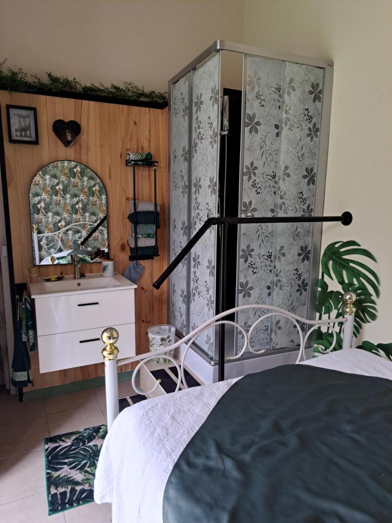 Chez Martine Et Bernard Bed & Breakfast Saint-Vincent-Sterlanges Luaran gambar